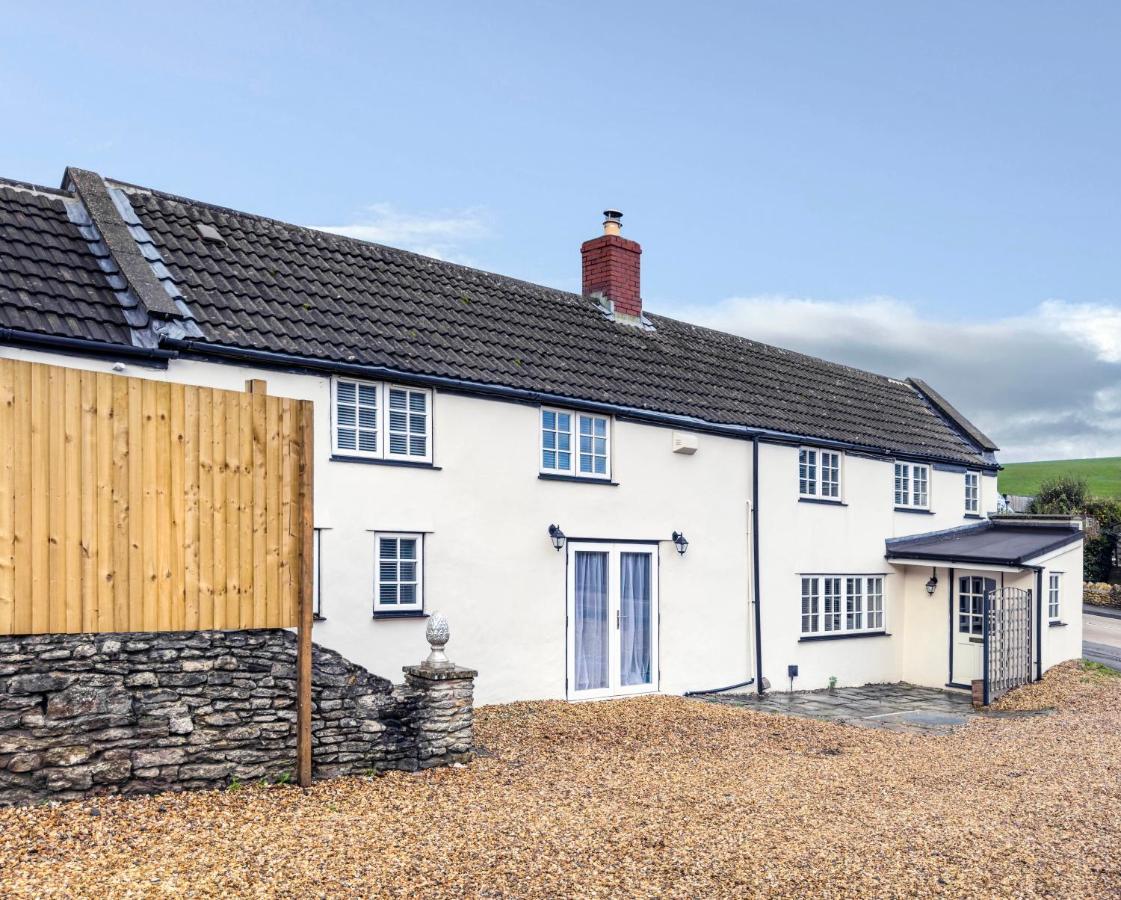 Wisteria View With Hottub & Cabin Sleeps 20 Chippenham  Luaran gambar
