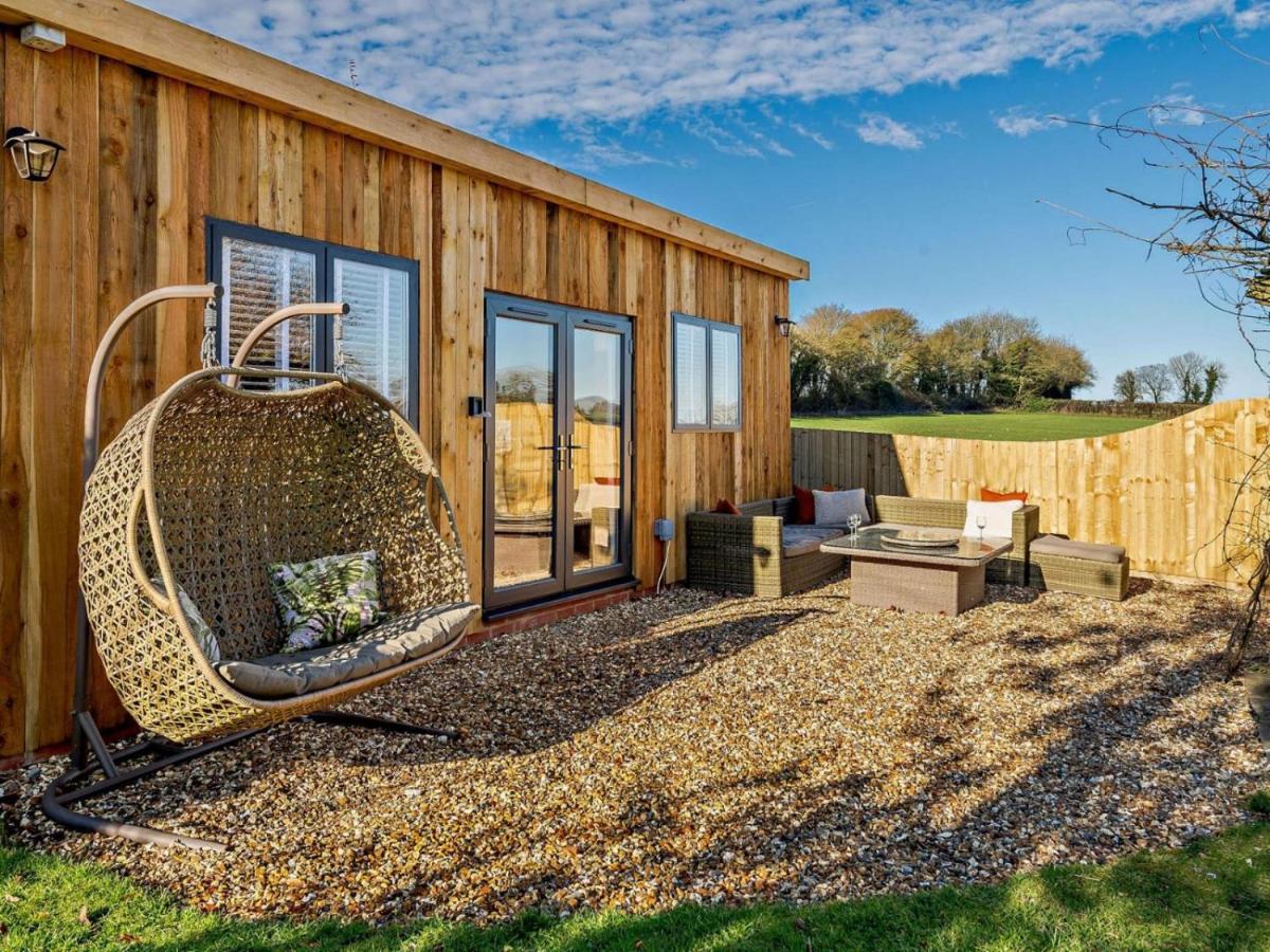 Wisteria View With Hottub & Cabin Sleeps 20 Chippenham  Luaran gambar