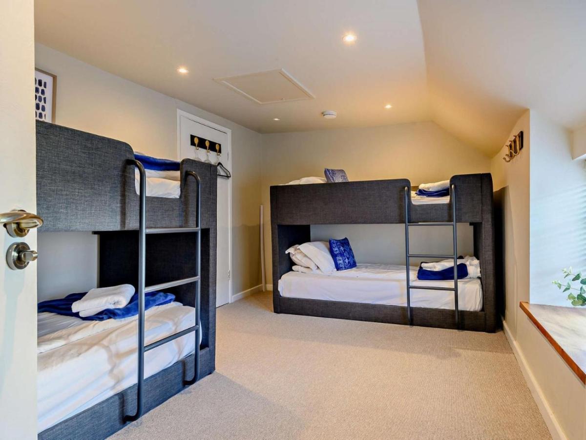 Wisteria View With Hottub & Cabin Sleeps 20 Chippenham  Luaran gambar